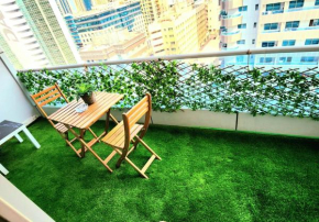 Stunning 2-Bedroom Apartment 5 Min walking Distance Marina JBR Beach, Metro And Marina Walk